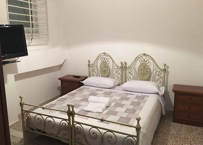 B&B Crotone 住宿加早餐酒店 克罗托内