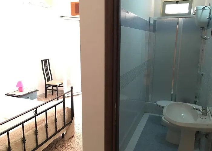 B&B Crotone 住宿加早餐酒店 克罗托内